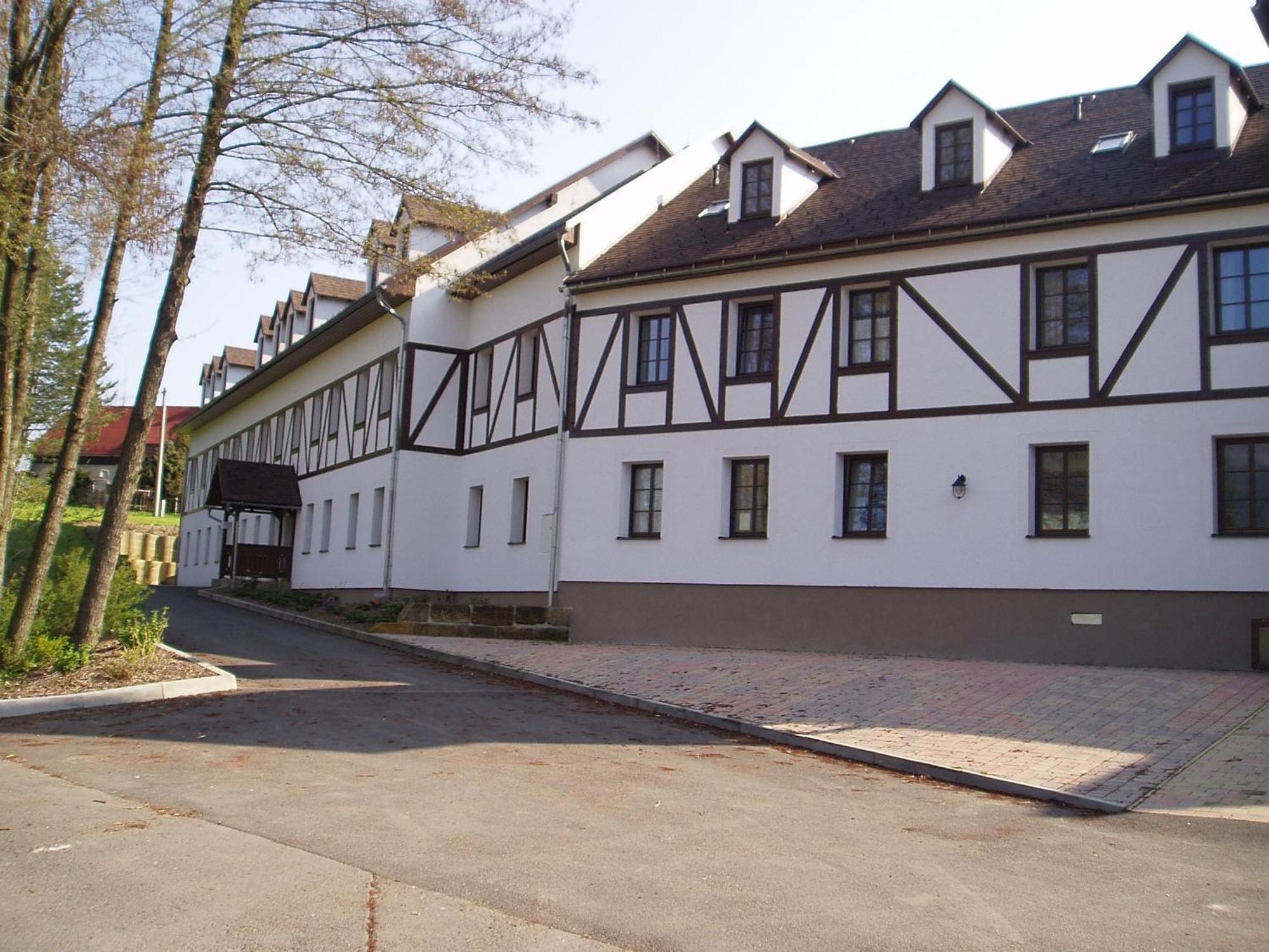 Heřmanice Restaurace A Penzion Ceska Hospoda מראה חיצוני תמונה