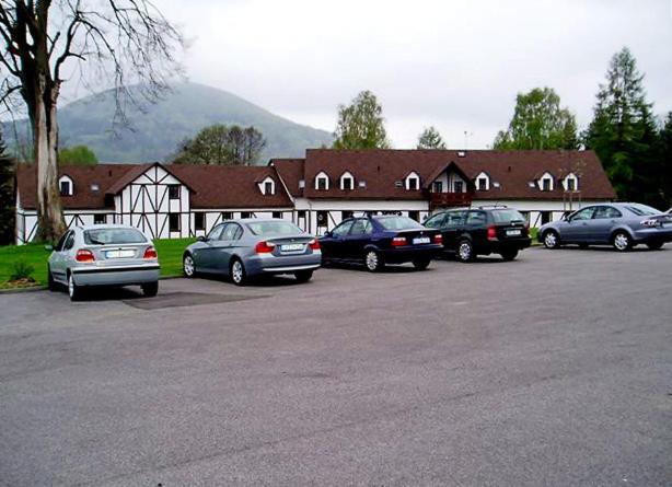 Heřmanice Restaurace A Penzion Ceska Hospoda מראה חיצוני תמונה
